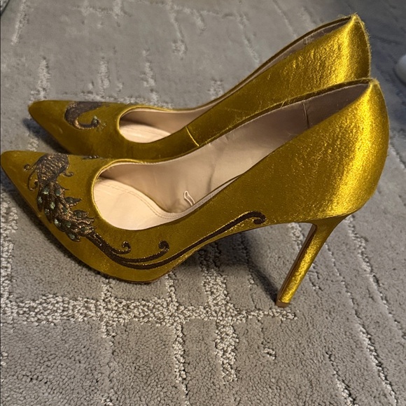 Zara Metallic Gold Pointed-Toe Embroidered Pumps - Picture 3 of 4